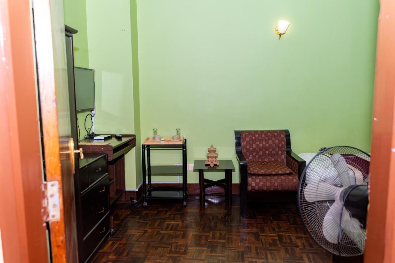 Kbb Hotel And Apartments Hosted By Hostmandu Lalitpur Екстериор снимка