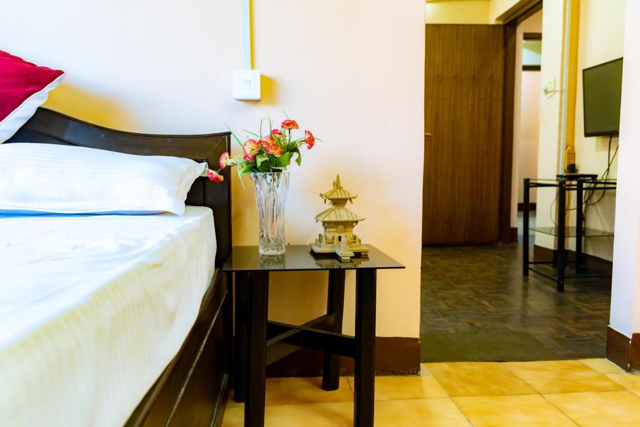 Kbb Hotel And Apartments Hosted By Hostmandu Lalitpur Екстериор снимка