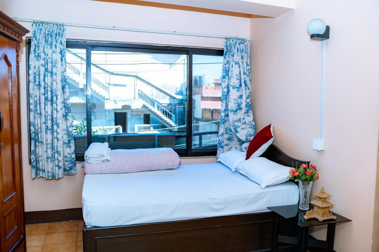 Kbb Hotel And Apartments Hosted By Hostmandu Lalitpur Екстериор снимка