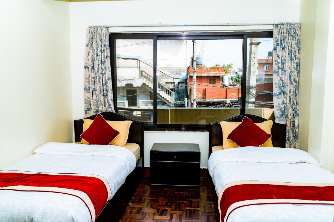 Kbb Hotel And Apartments Hosted By Hostmandu Lalitpur Екстериор снимка