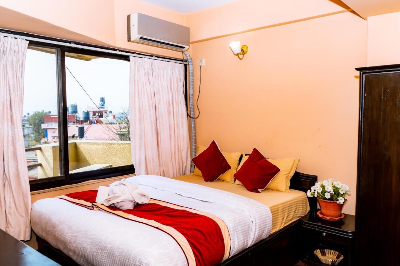 Kbb Hotel And Apartments Hosted By Hostmandu Lalitpur Екстериор снимка