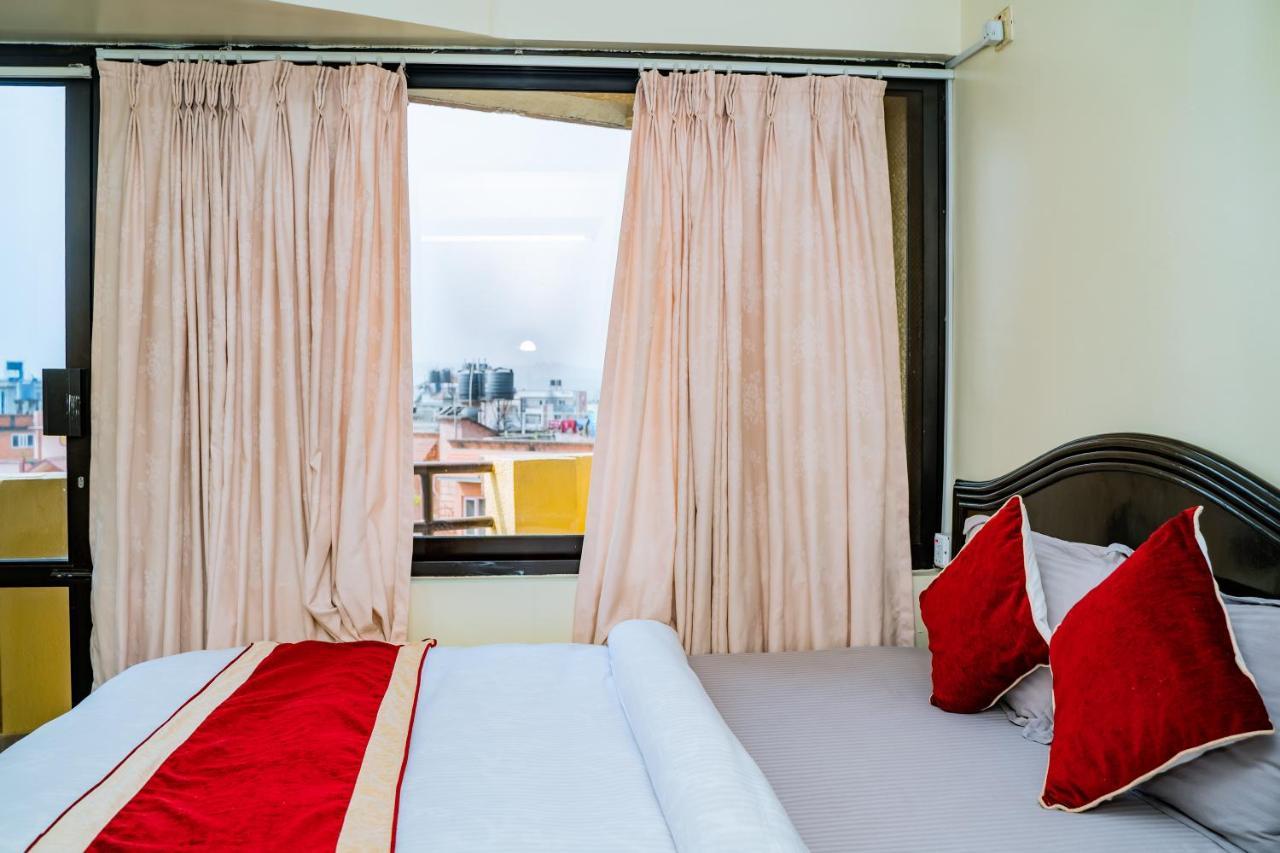 Kbb Hotel And Apartments Hosted By Hostmandu Lalitpur Екстериор снимка
