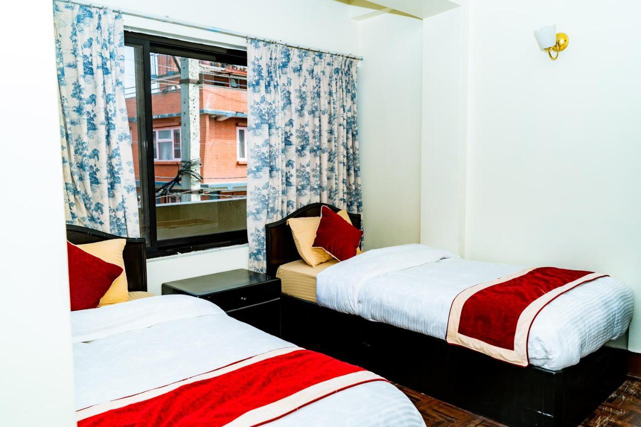 Kbb Hotel And Apartments Hosted By Hostmandu Lalitpur Екстериор снимка